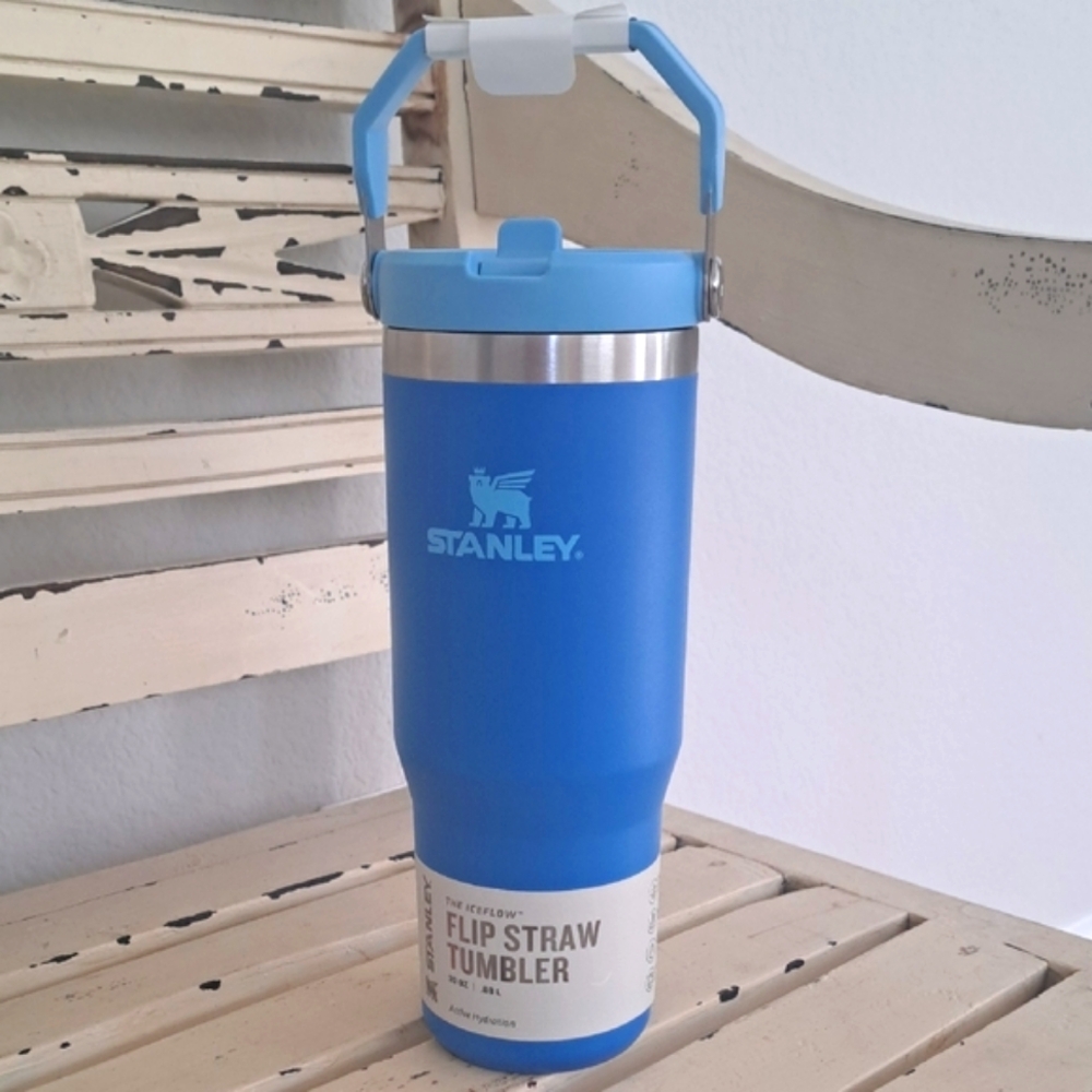 New STANLEY - The Iceflow 30 Oz -Flip Straw Tumbler - Azure